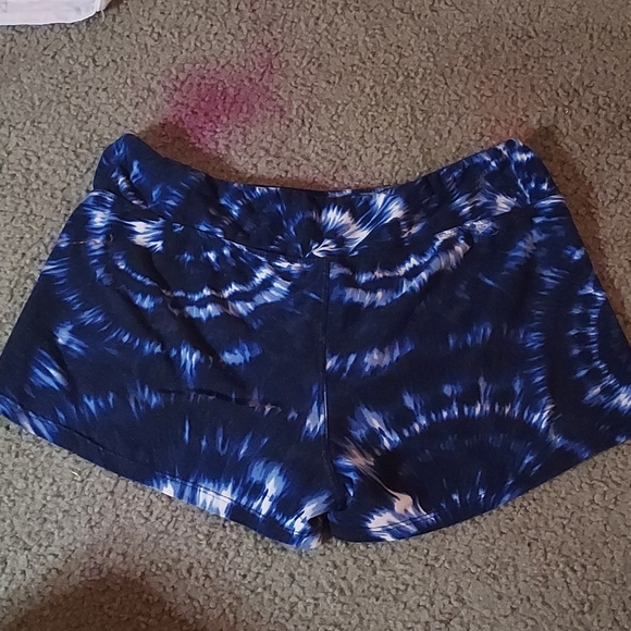 Shorts - Picture 2 of 2
